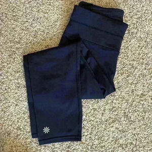 Athleta Womens Cropped Black Leggings Size XS Zip Pocket Gym Running Stretch